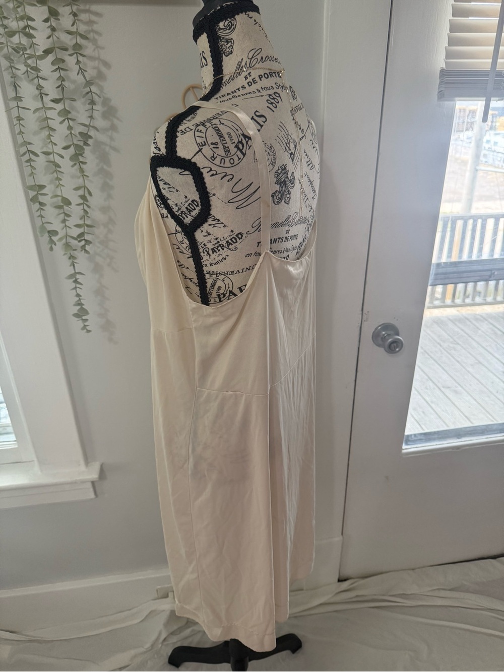 Vintage Cream Satin Slip with Lace-Trimmed Bust - Picture 3 of 7